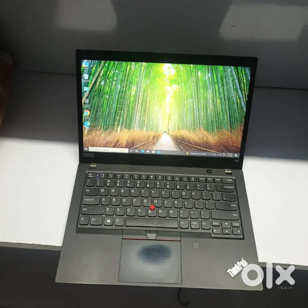 Lenovo laptop ryzen 5 8GB RAM 256 SSD good condition good battery back