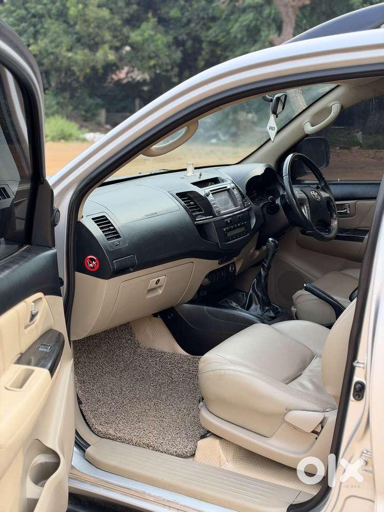Toyota Fortuner 3.0 4x2 Mt, 2014, Diesel
