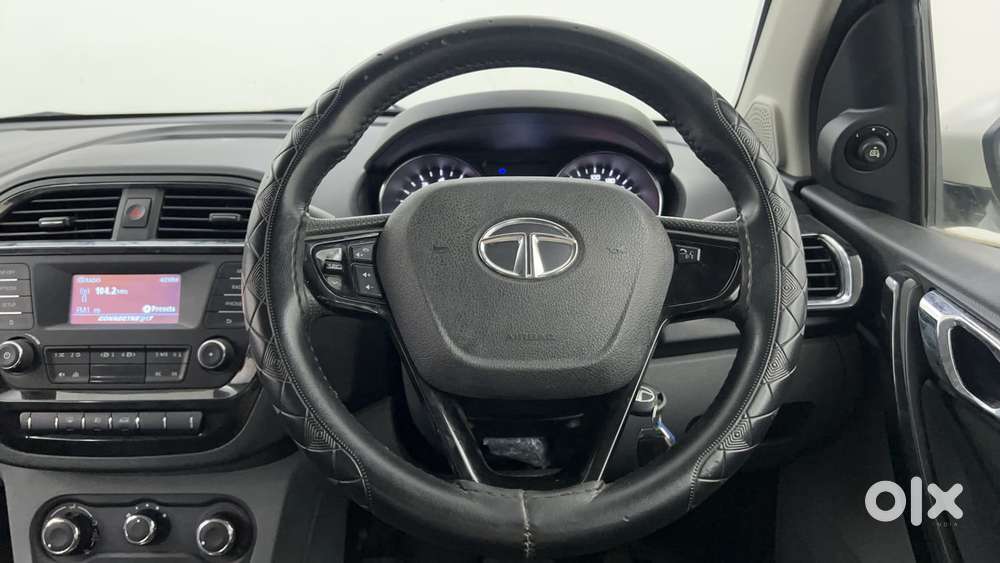 Tata Tigor Xza, 2018, Petrol