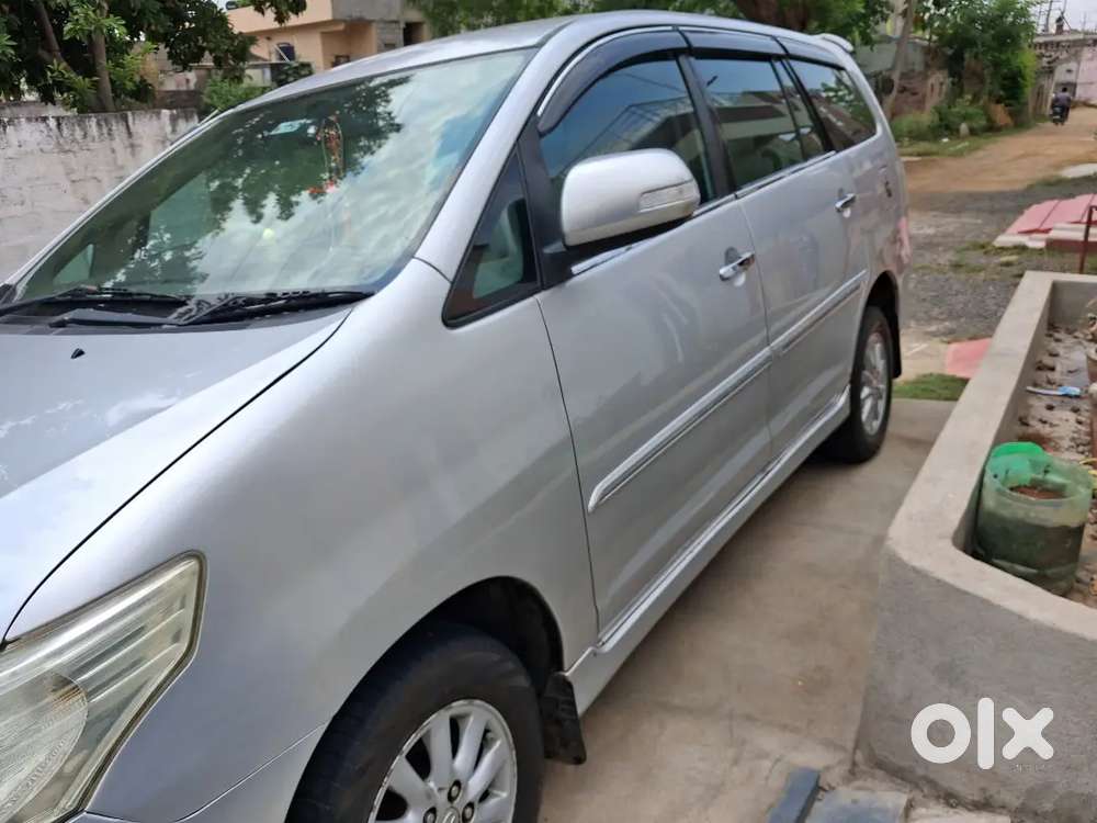 Toyota Innova 2012 Diesel Well Maintained