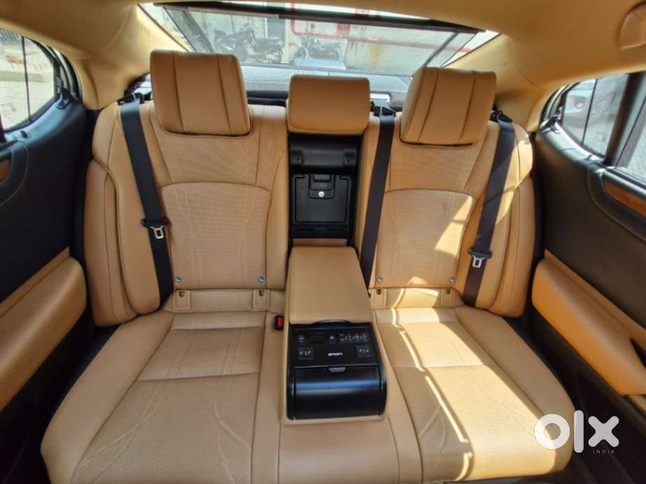 Lexus Es 300h Luxury, 2025, Petrol