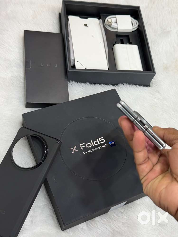 Vivo X Fold 5 16/512GB FULL BOX WITH ALL ACCESSORIES.