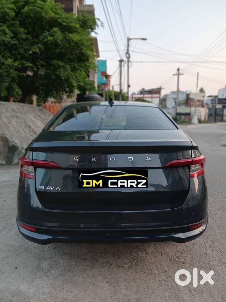 Skoda Slavia 1.0 Tsi Style At, 2023, Petrol