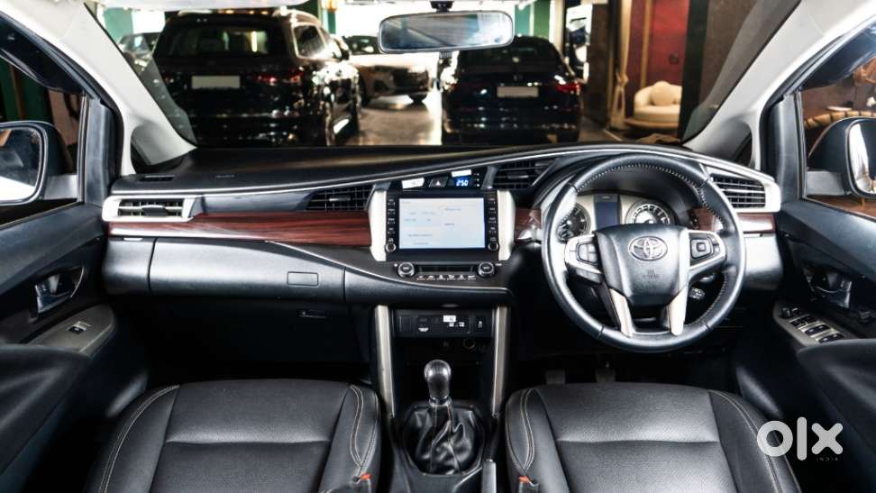Toyota Innova Crysta 2.4 V 7 Str, 2025, Diesel