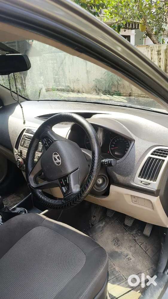 Hyundai I20 2013 Petrol 106000 Km Driven