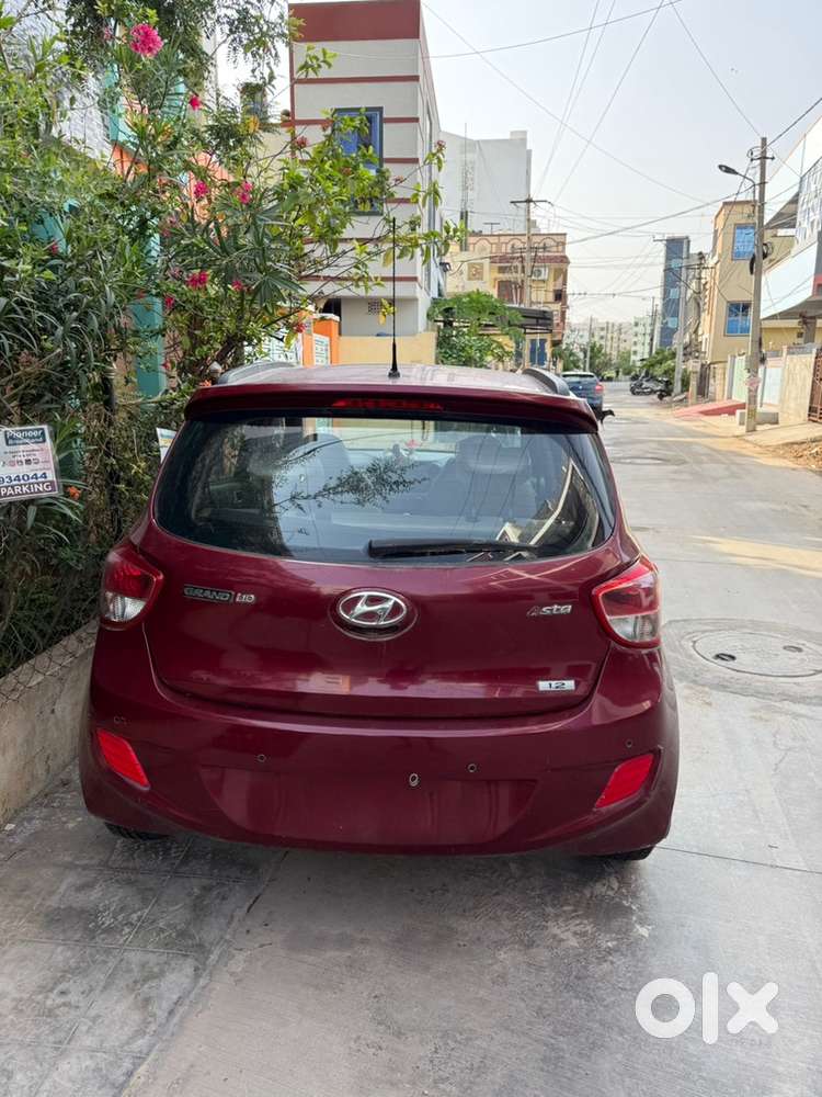 Hyundai Grand I10 2015 Car, 51k Kms Drive With Excellent Condition