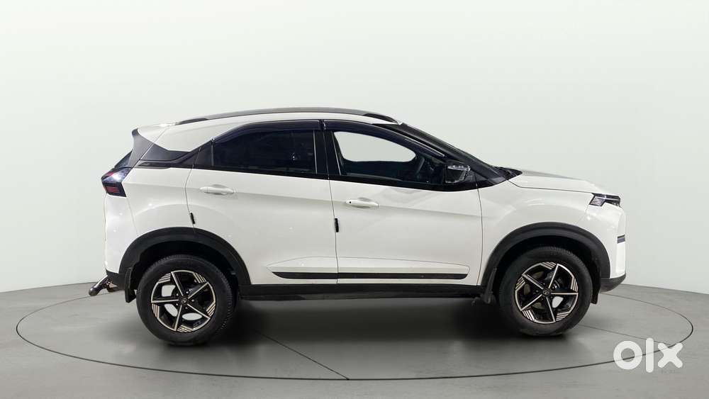 Tata Nexon Creative Plus 1.2 Revotron Petrol 6 Mt, 2025, Petrol