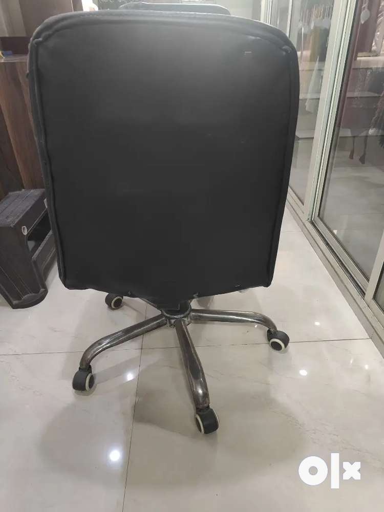 Olx best sale old chair