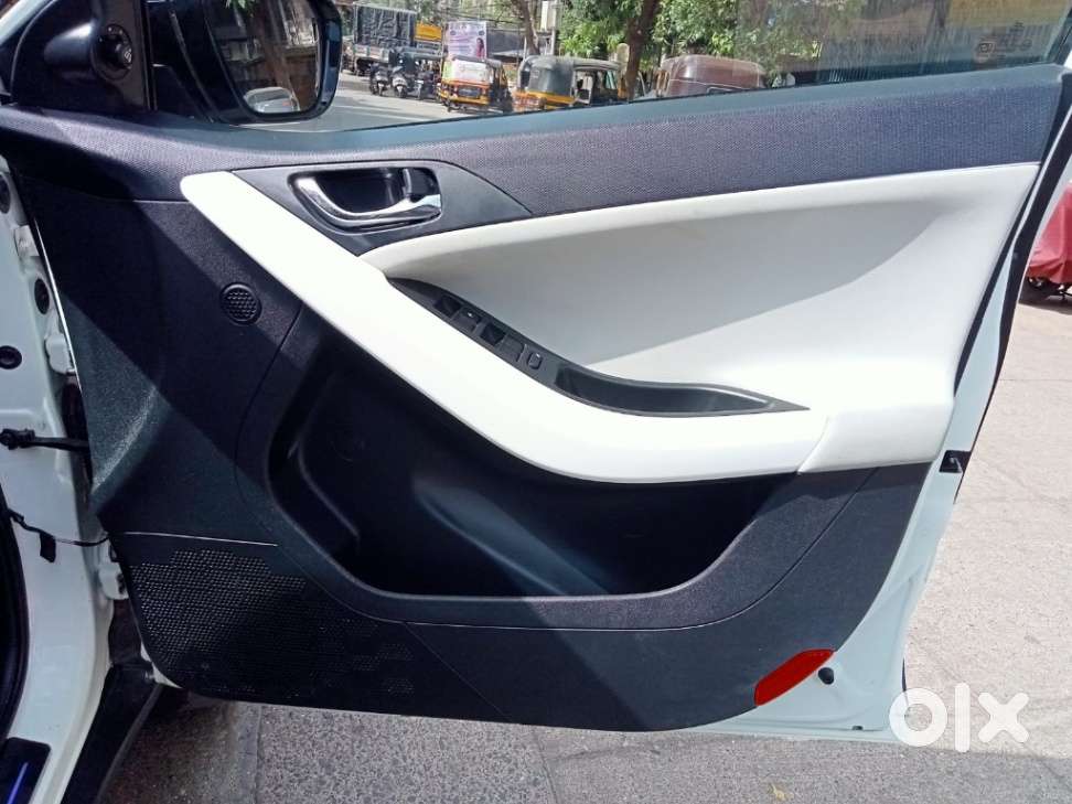 Tata Nexon Creative Plus 1.2 Revotron Petrol 6 Amt, 2023, Petrol
