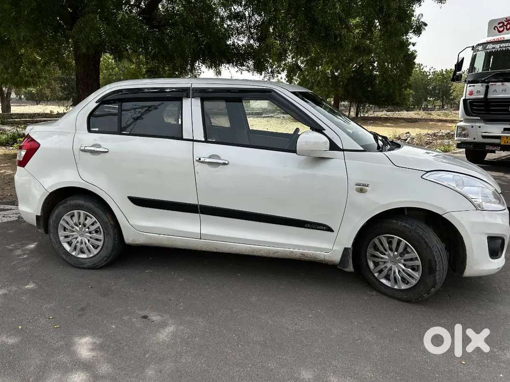 Maruti Suzuki Swift Dzire 2015 Diesel 97500 Km Driven