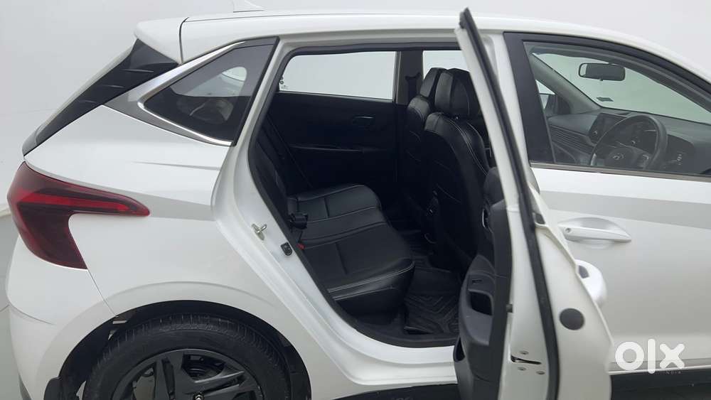 Hyundai I20 Sportz 1.2 Ivt, 2023, Petrol