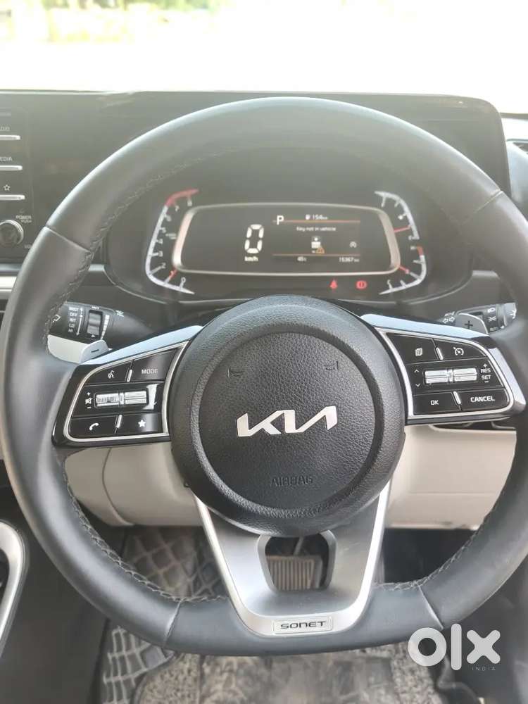 Kia Sonet 2023 Petrol 15300 Km Driven