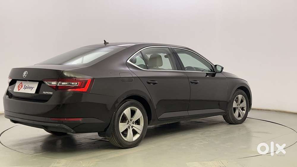 Skoda Superb [2014-2016] 1.8 Style Tsi At, 2018, Petrol