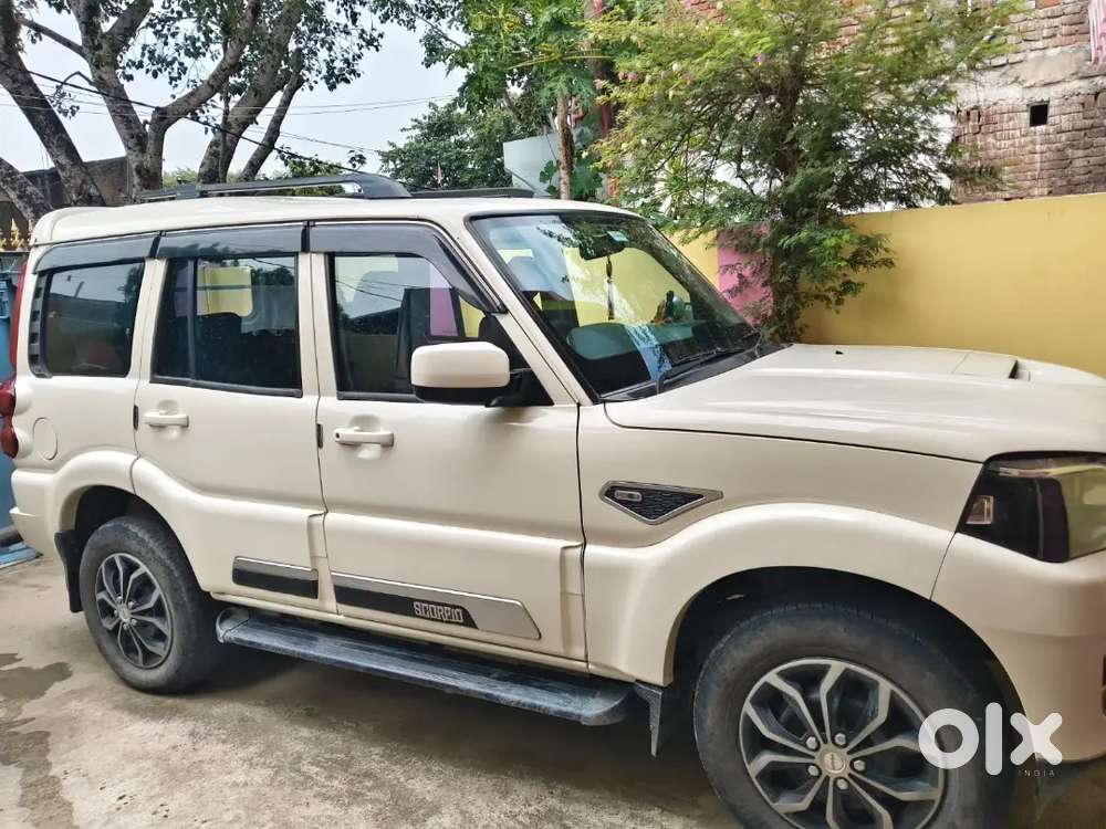 Mahindra Scorpio Classic 2023 (October) Diesel