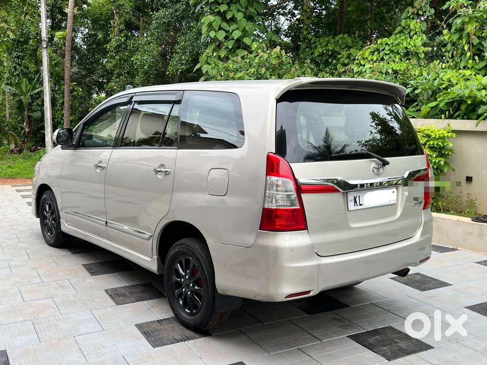 Toyota Innova 2.5 Ev (diesel) Ps 8 Seater Bs Iv, 2014, Diesel