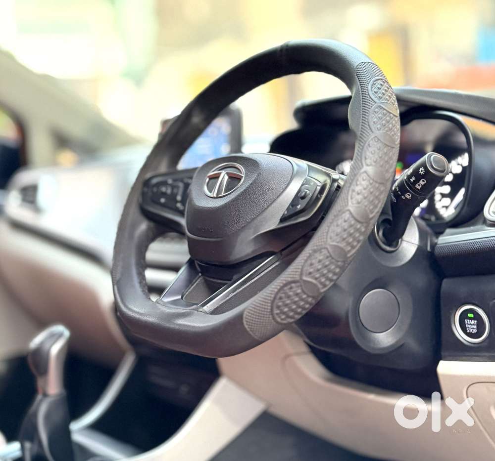 Tata Altroz 1.2 Xz (o), 2022, Petrol