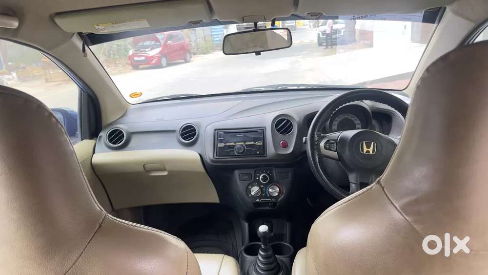 Honda Brio V Automatic, 2012, Petrol