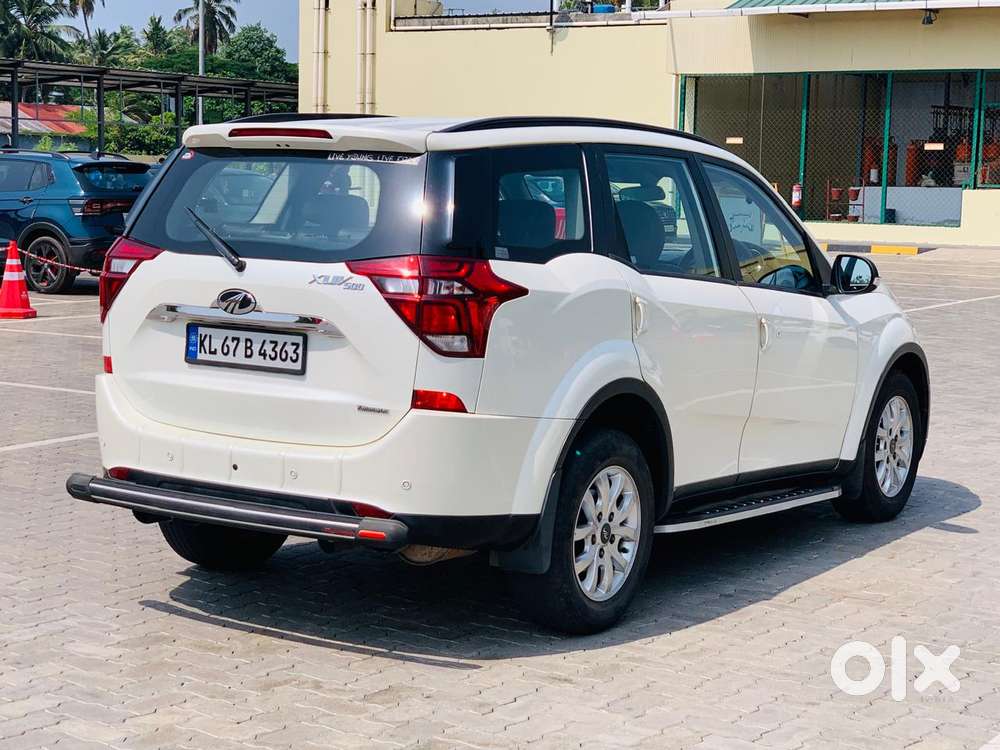 Mahindra Xuv500 G At, 2018, Petrol
