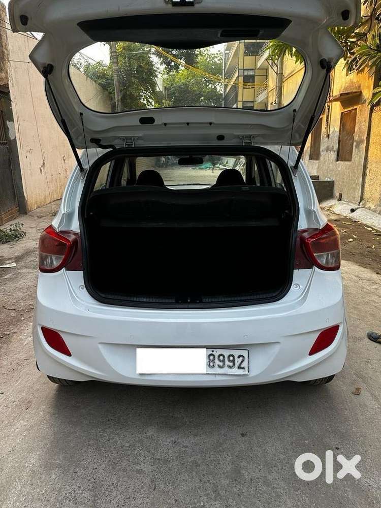 Hyundai Grand I10 Sportz Dual Tone 1.2 Crdi, 2018, Diesel