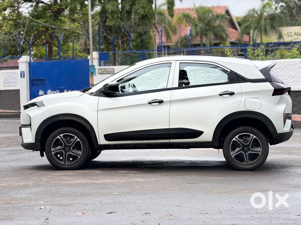 Tata Nexon Smart Plus1.2 Revotron Petrol 5 Mt, 2025, Petrol