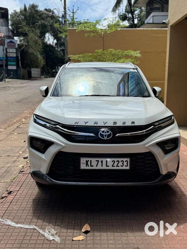 Toyota Urban Cruiser Hyryder 2023 Petrol Well Maintained