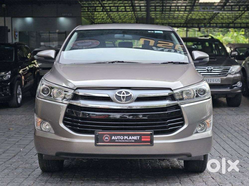 Toyota Innova Crysta 2.4 V 8 Str, 2017, Diesel