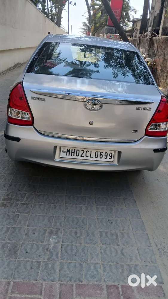 Toyota Etios 2012 1.5g Petrol Silver Well Maintained