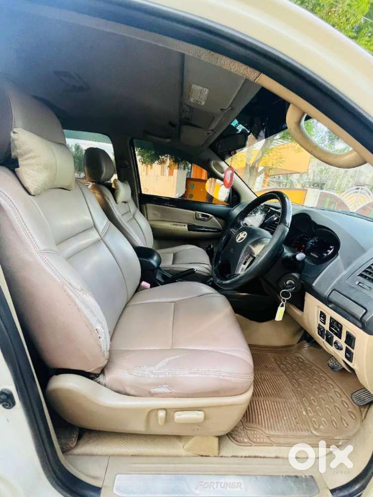 Toyota Fortuner 4x2 Manual, 2014, Diesel