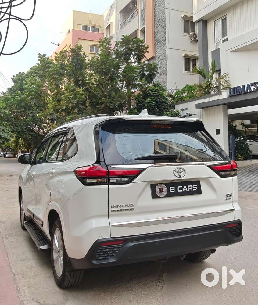Toyota Innova Hycross 2.0 Vx (o) Hybrid 7 Str, 2025, Petrol