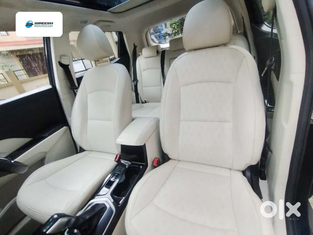 Mahindra Xuv 3xo Ax7l 1.2 Petrol At (pg), 2024, Petrol