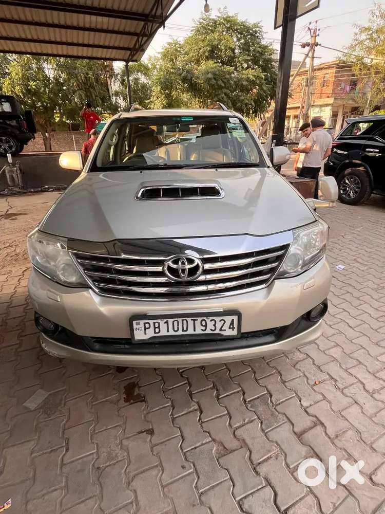 Toyota Fortuner 2012 Diesel Well Maintained