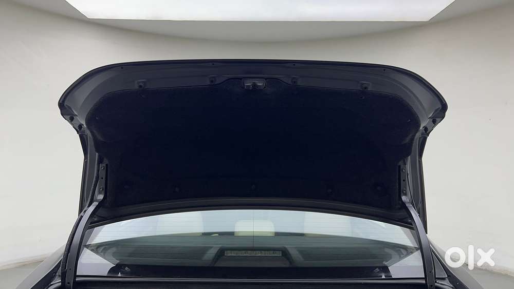 Toyota Corolla Altis 1.8 Gl, 2015, Petrol