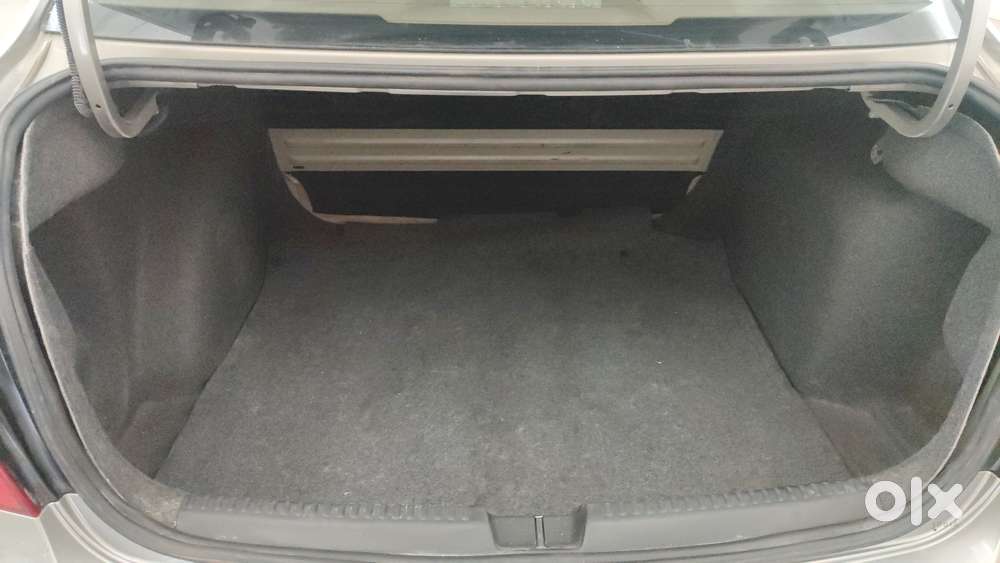 Skoda Rapid 1.6 Mpi At Elegance, 2014, Petrol