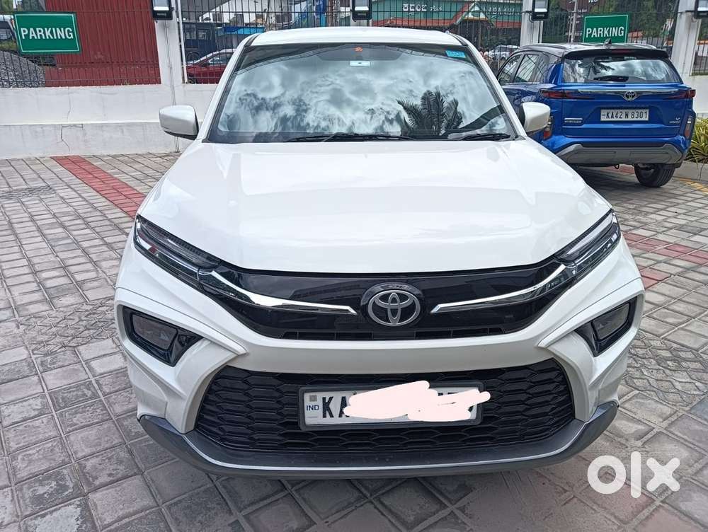Toyota Urban Cruiser Hyryder Petrol Well Maintained