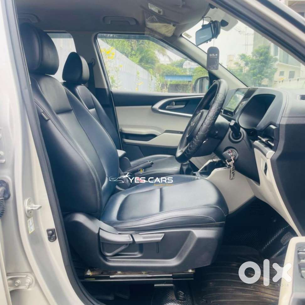 Kia Carens 1.4 Premium 7 Str, 2022, Petrol