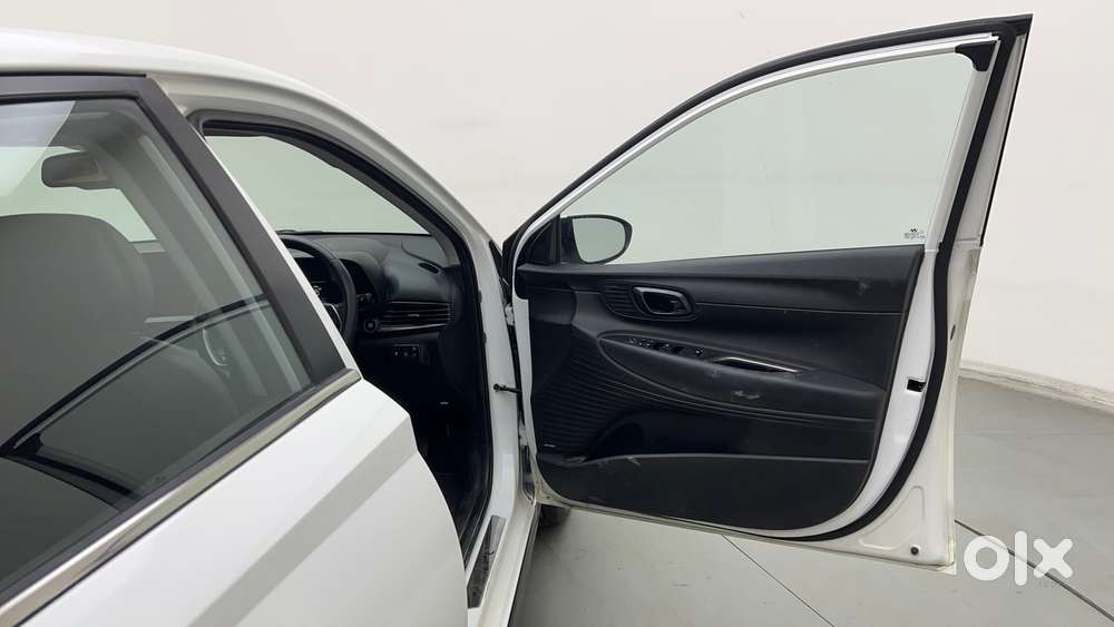 Hyundai I20 Asta (o) 1.2 Ivt, 2023, Petrol