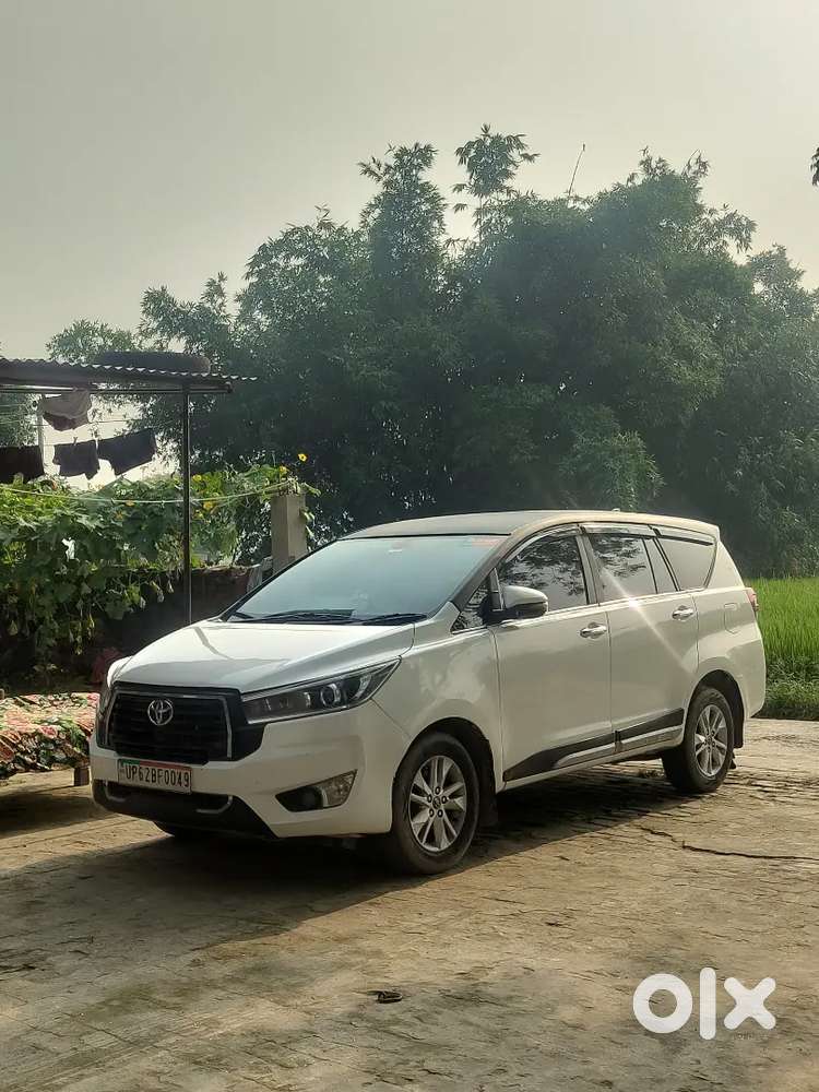 Toyota Innova Crysta 2017 Variant