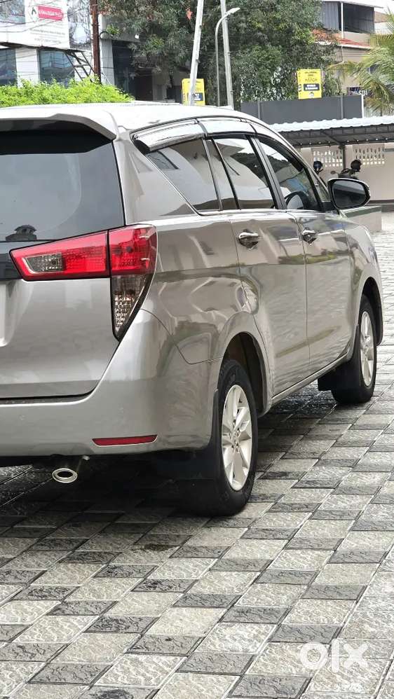 Toyota Innova Crysta 2023