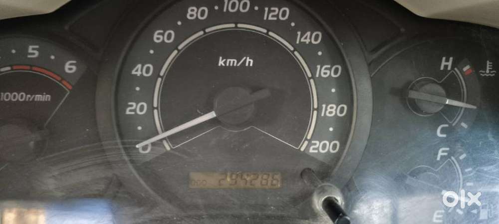 Toyota Innova 2.5 G (diesel) 8 Seater, 2005, Diesel