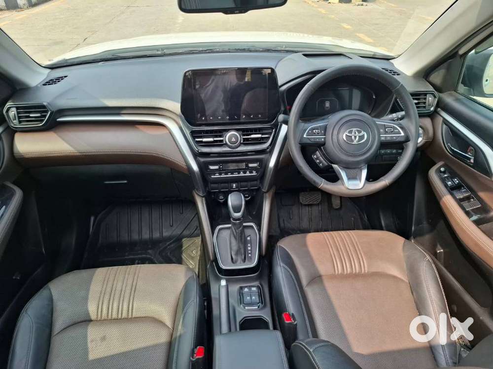 Toyota Urban Cruiser Hyryder 1.5 V Hybrid, 2025, Petrol