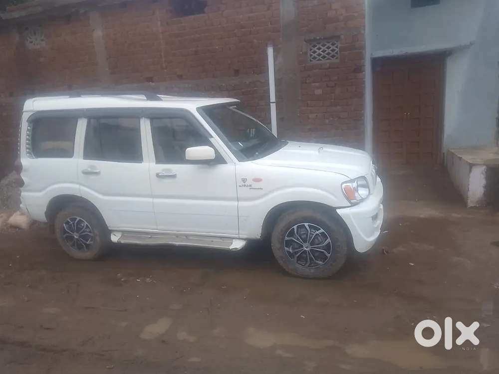 Scorpio 2011 Model  Gadi Chali Hai 177 Hajar Kilomitar