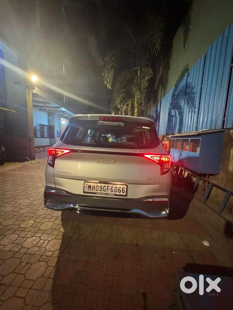 Kia Carens Luxury Variant In Excellent Condition