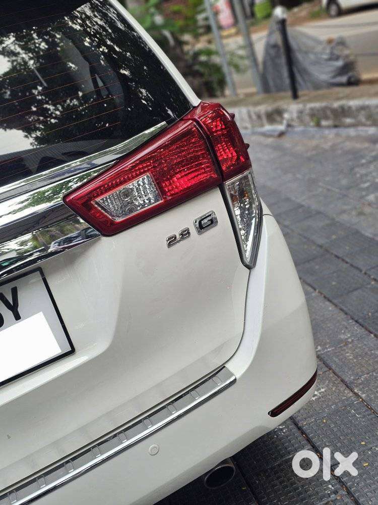 Toyota Innova Crysta 2.8 Gx Automatic 8 Str, 2016, Diesel