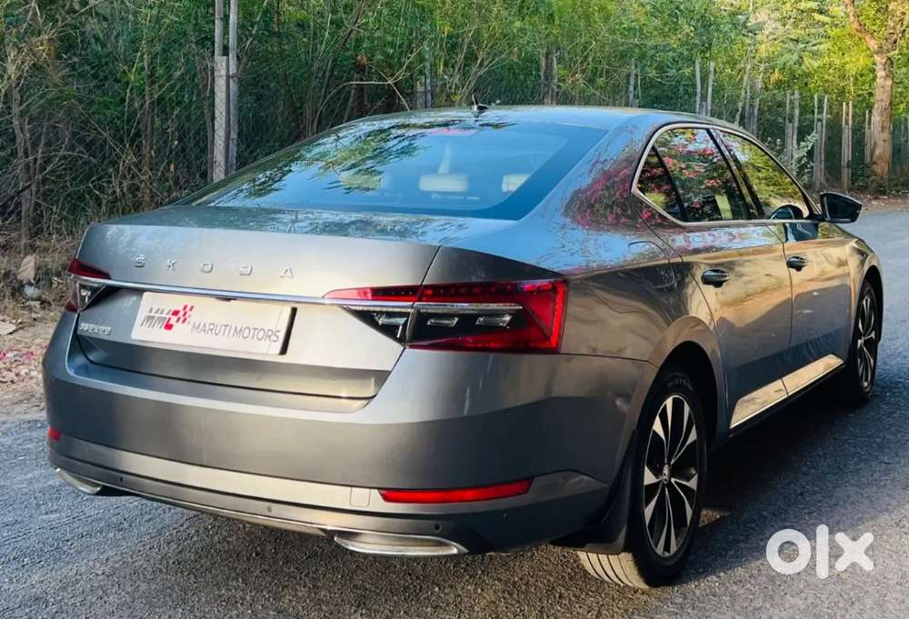Skoda Superb 2.0 L&k Tsi At, 2022, Petrol