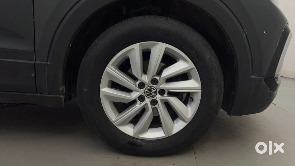 Volkswagen Taigun 1.0 Tsi Highline At, 2022, Petrol