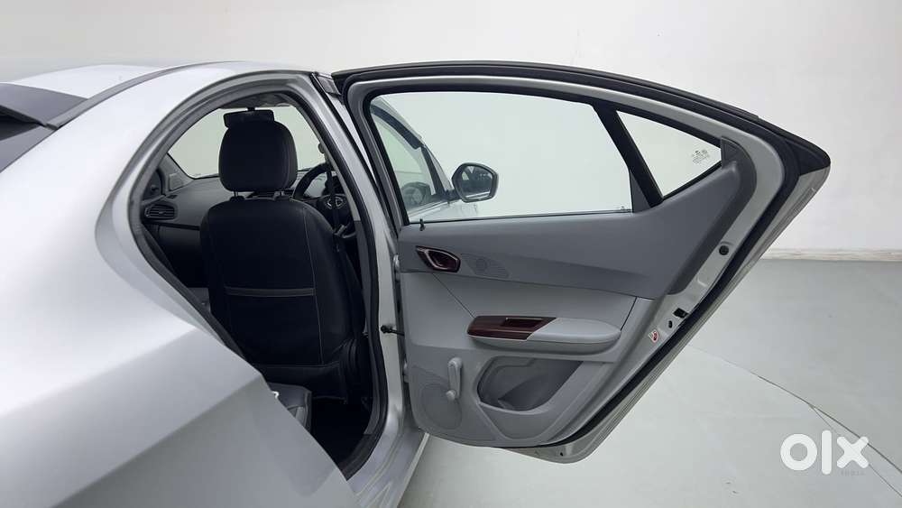 Tata Tigor Xe, 2022, Petrol