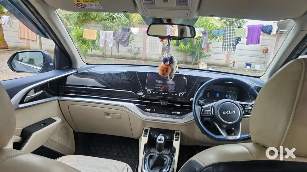 Kia Carens 2022 Petrol Well Maintained