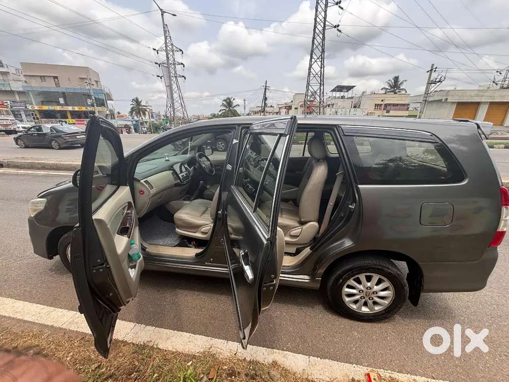 Toyota Innova Diesel 2012 Suv