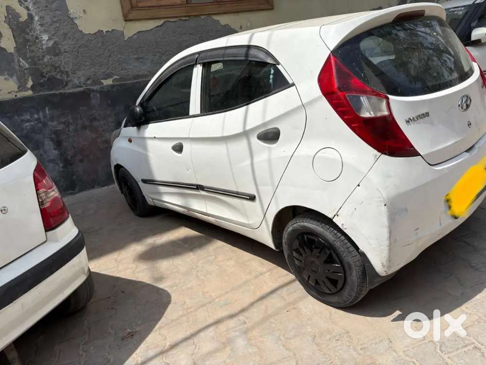 Hyundai Eon 2013 Petrol 74000 Km