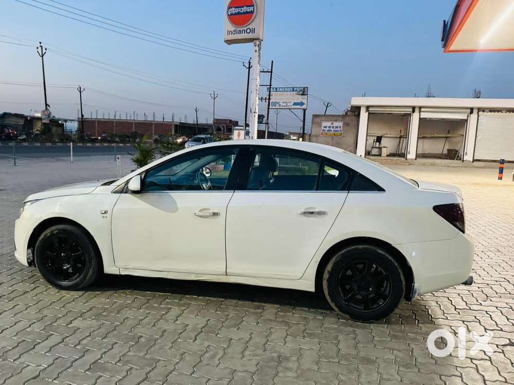 Chevrolet Cruze Diesel (sunroof)